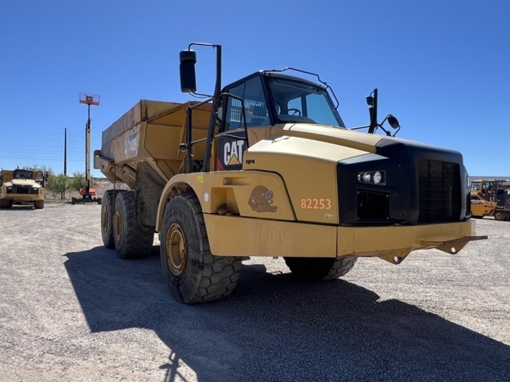 2012-caterpillar-740b-image-7