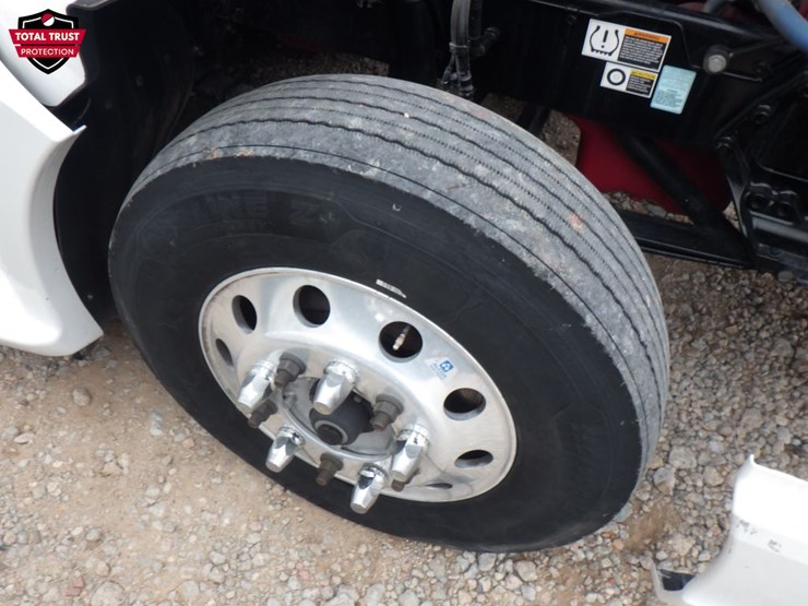 2022-kenworth-t680-image-25