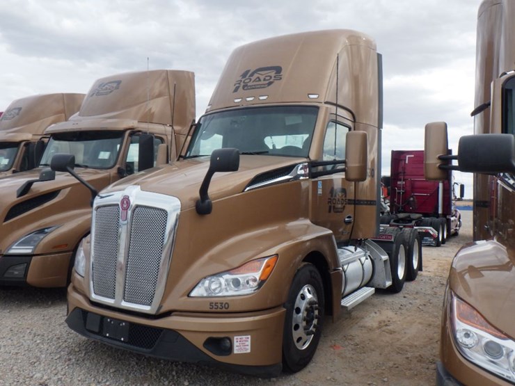 2023-kenworth-t680-image-1