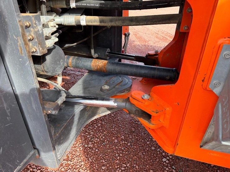 2017-doosan-dl220-5-image-25