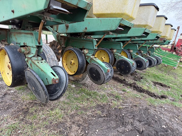 john-deere-7000-image-3