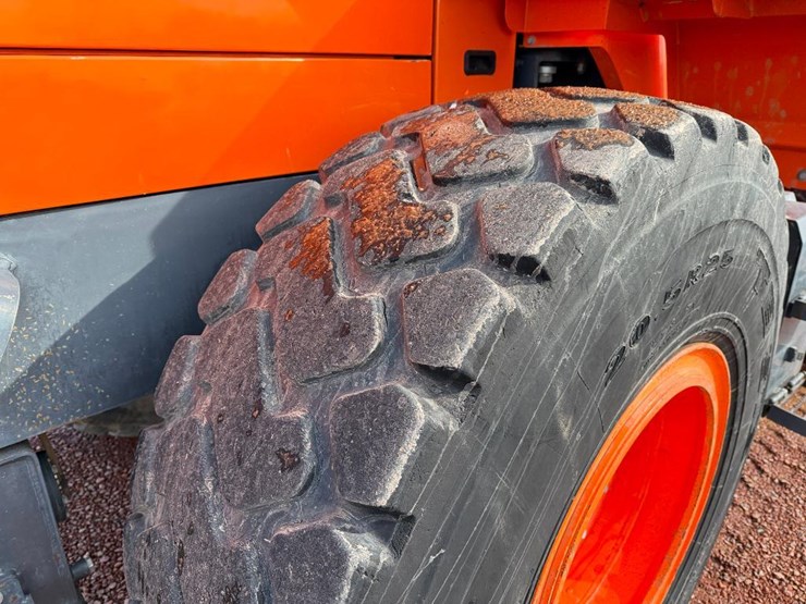 2017-doosan-dl220-5-image-9