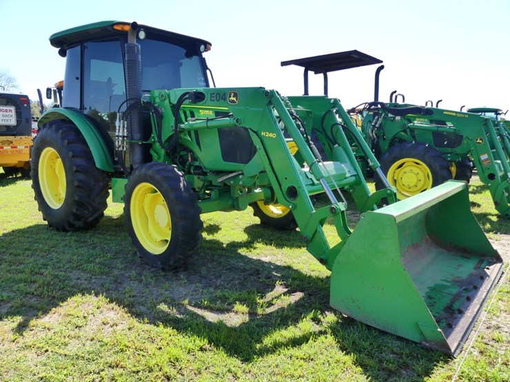 john-deere-5055e-image-2