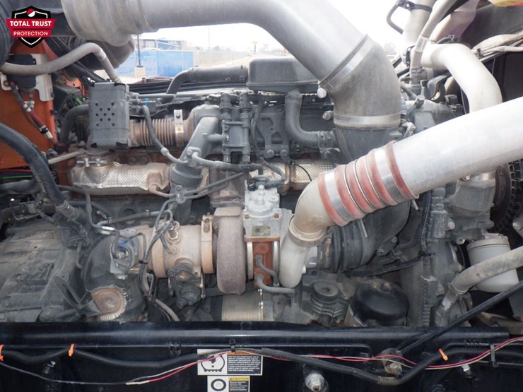 2023-peterbilt-389-image-27