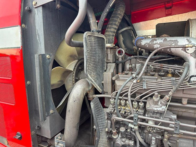 massey-ferguson-8160-image-38