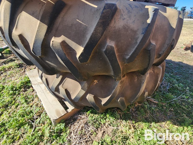 18.4-38-tires,-rims-&-hubs-image-10