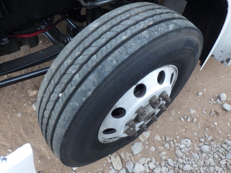 2018-peterbilt-579-image-20