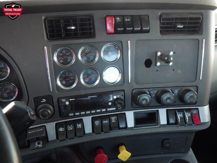 2021-kenworth-t680-image-16