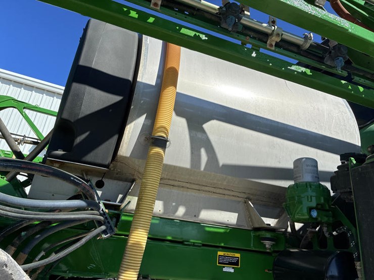 2018-john-deere-r4030-image-24