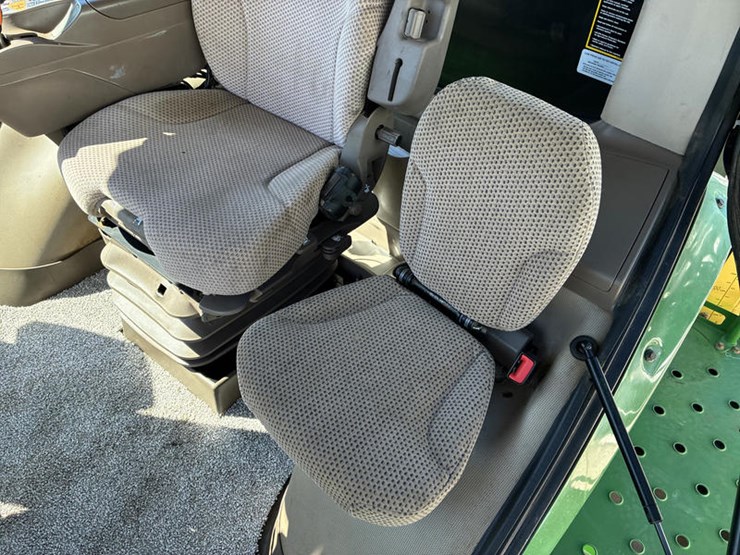 2018-john-deere-r4030-image-70