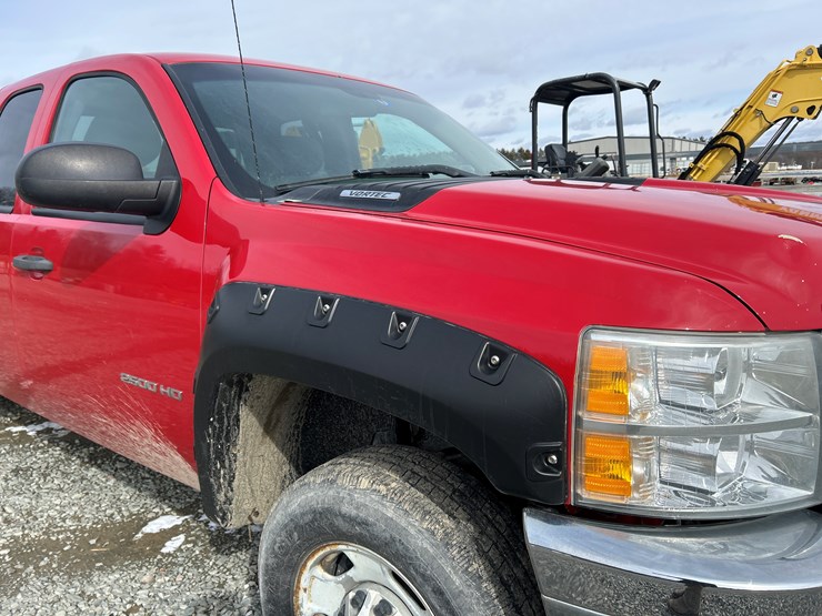 2012-chevrolet-silverado-2500-lt-image-10