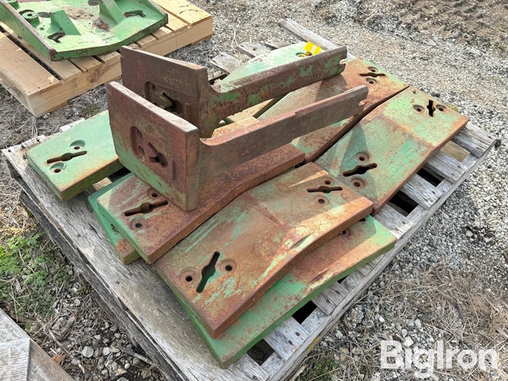 john-deere-8-image-3