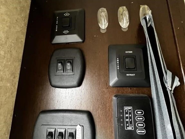 l2--2016-forest-river-travel-trailer-image-27