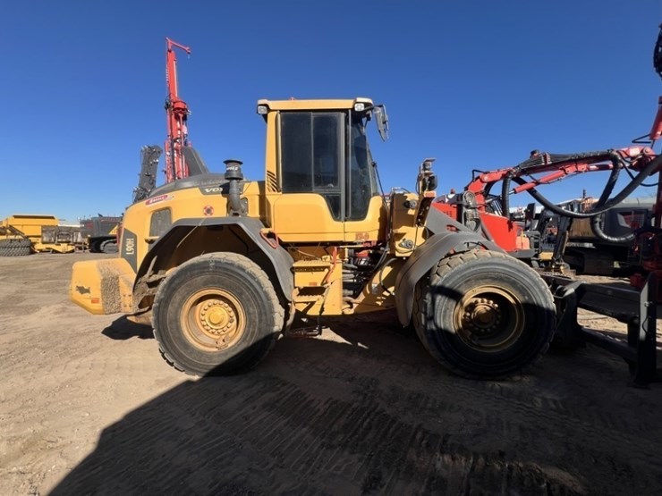 2022-volvo-l90h-image-5