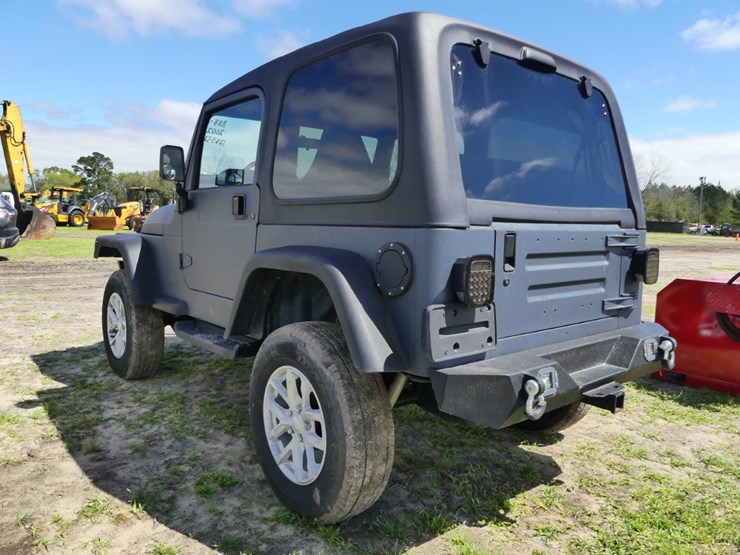 2002-jeep-wrangler-image-3