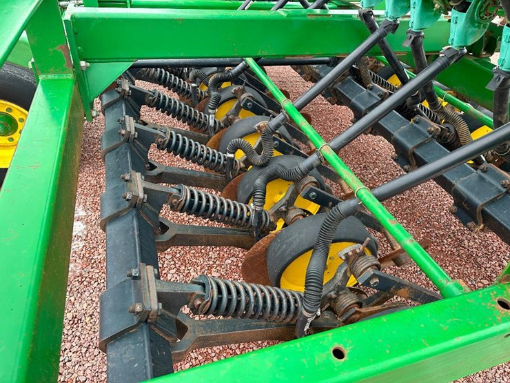 john-deere-750-image-10