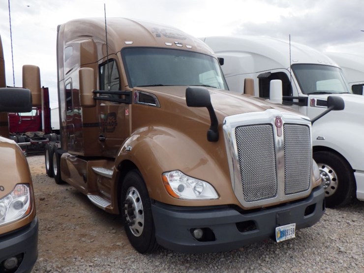 2022-kenworth-t680-image-3