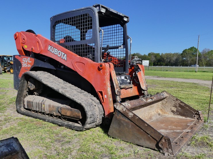 kubota-svl95-2s-image-1