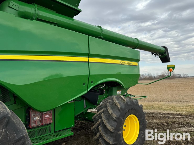 2020-john-deere-s790-image-17