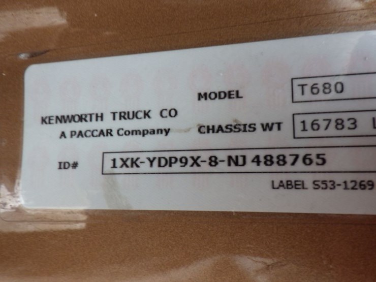 2022-kenworth-t680-image-21