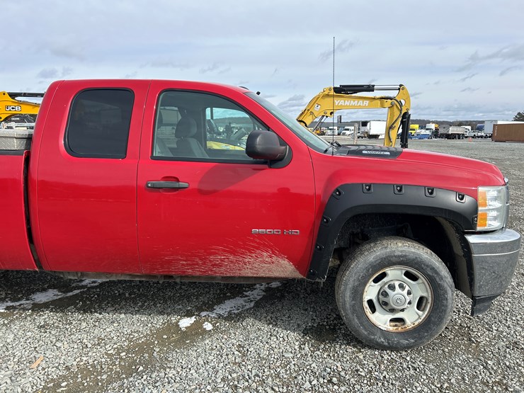 2012-chevrolet-silverado-2500-lt-image-15