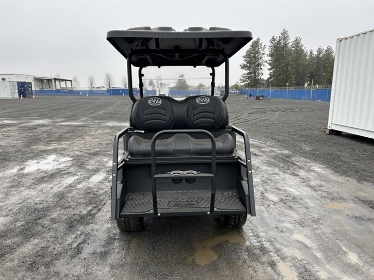 2024-envy-nv4-electric-golf-cart-image-4