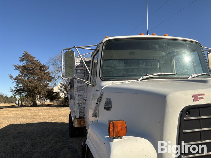 1979-ford-700-image-12