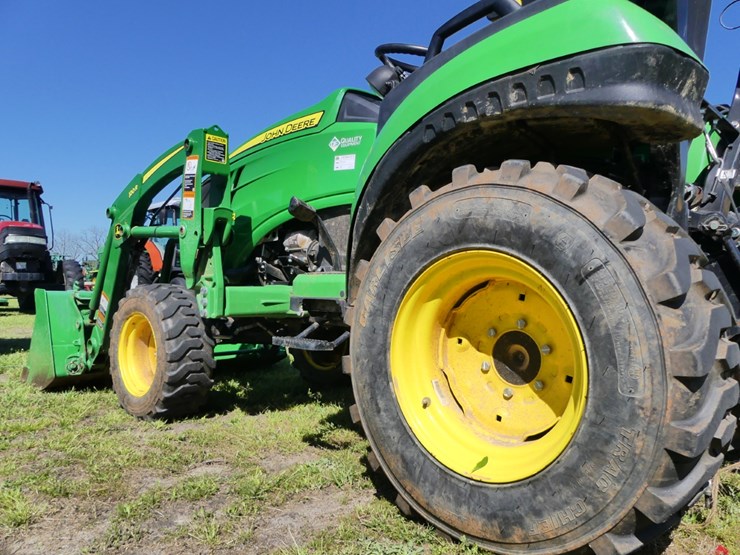 2025-john-deere-2025r-image-9