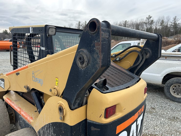 caterpillar-252b-image-17