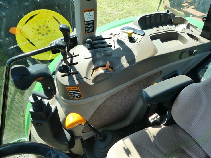 john-deere-6105d-image-14