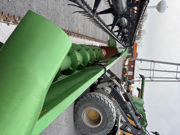 2010-john-deere-635f-image-5