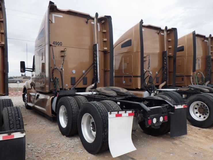 2022-kenworth-t680-image-13