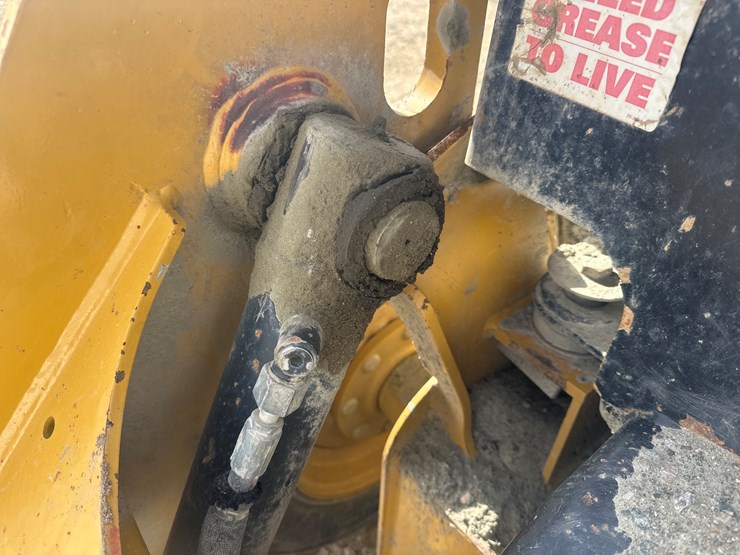 caterpillar-226d-image-27