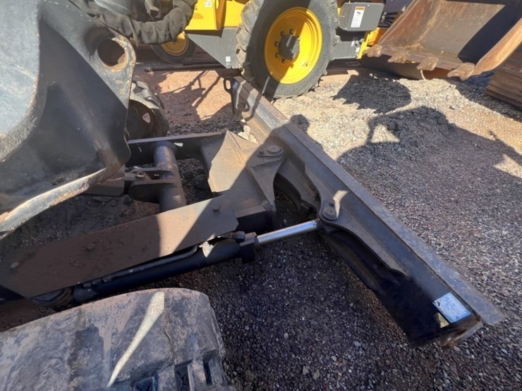 2017-deere-50g-image-14