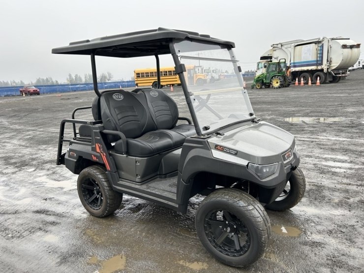 2024-envy-nv4-electric-utility-cart-image-7