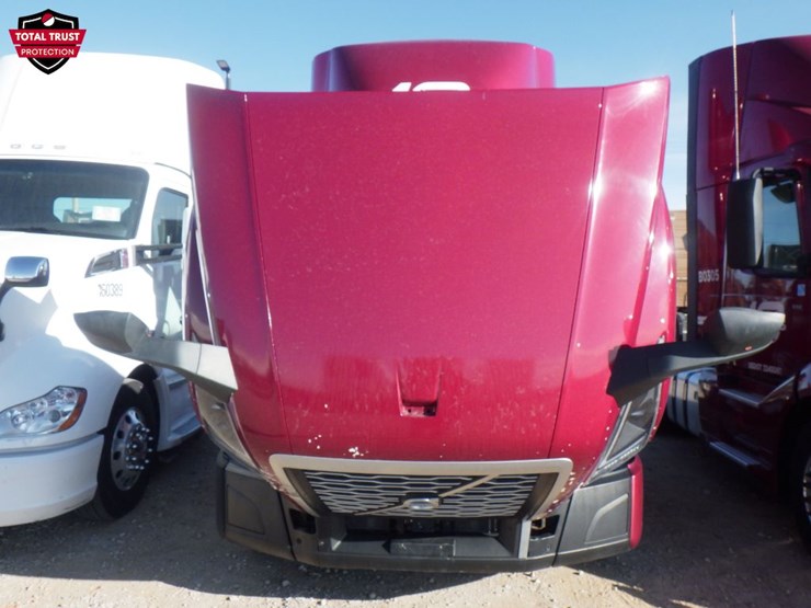 2022-volvo-vnl-300-image-24