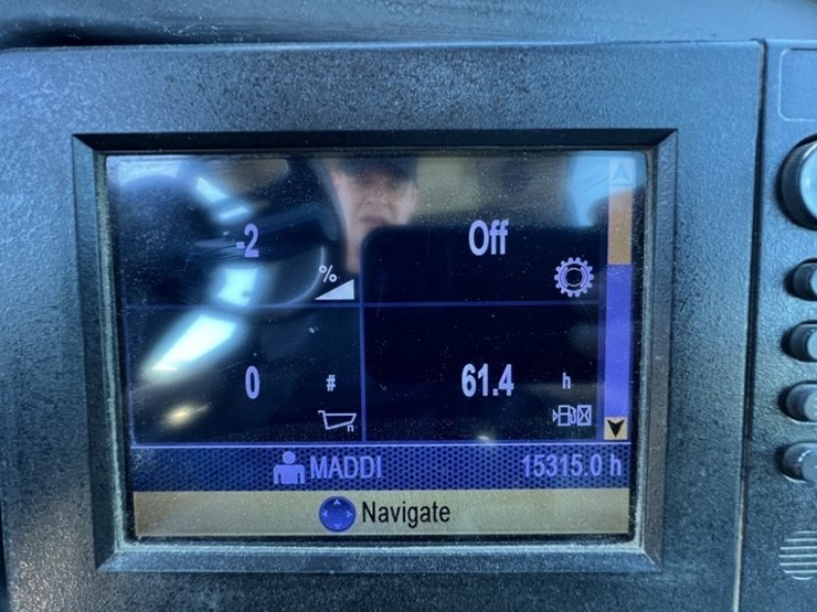 2012-caterpillar-740b-image-35