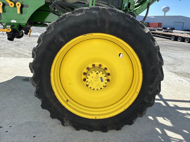 2018-john-deere-r4030-image-61