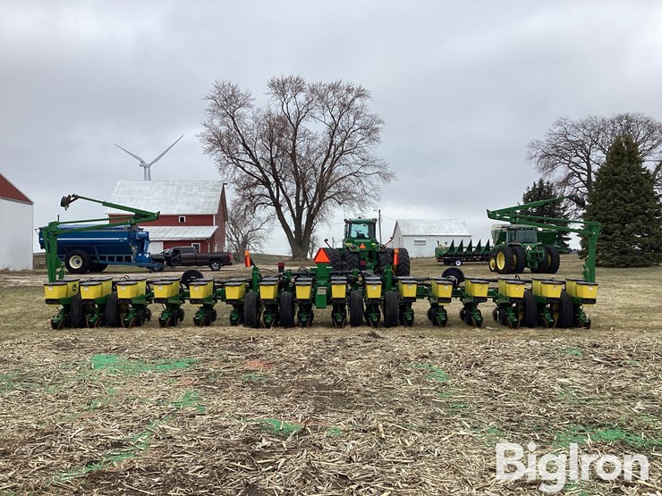 2010-john-deere-1770nt-image-6