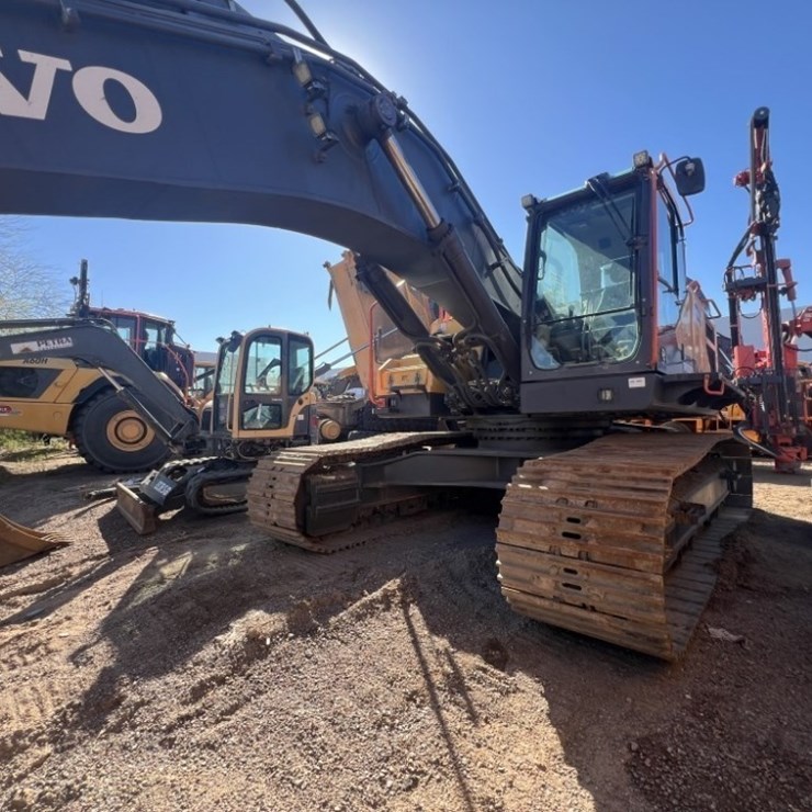 2019 VOLVO EC380EL