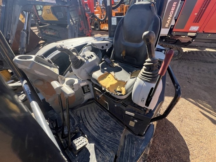 2017-deere-50g-image-20