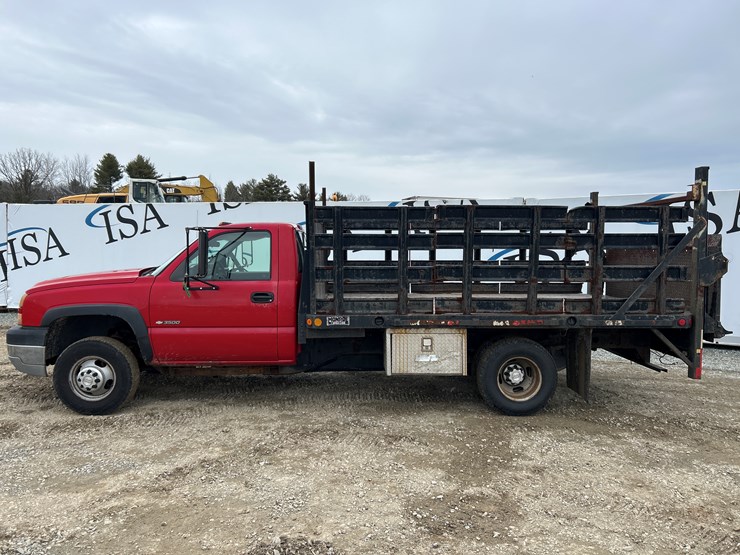 2006-chevrolet-3500-image-2