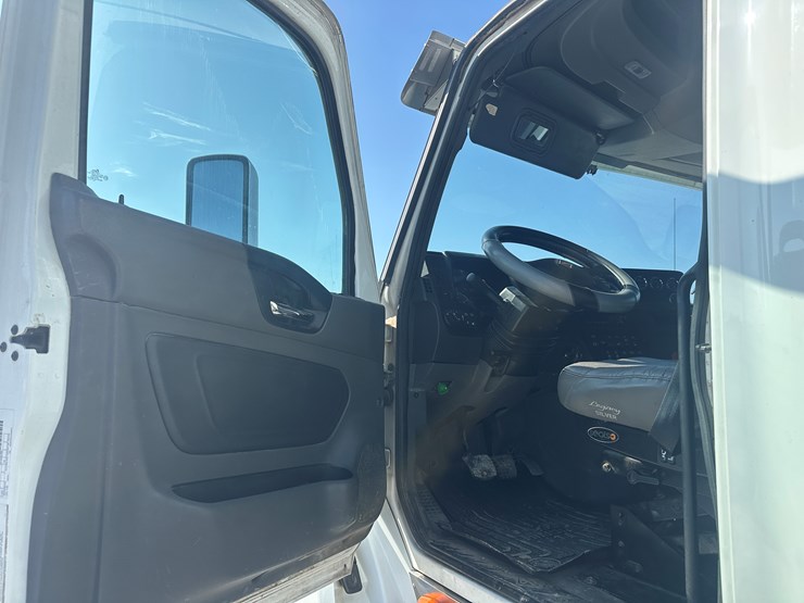 2017-international-lt-image-24