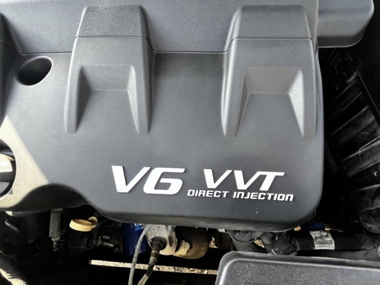 2013-cadillac-srx-image-21