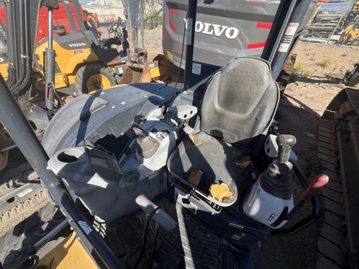 2018-deere-50g-image-9