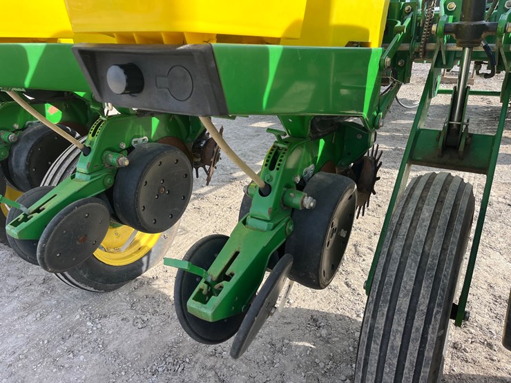 john-deere-1770-image-21