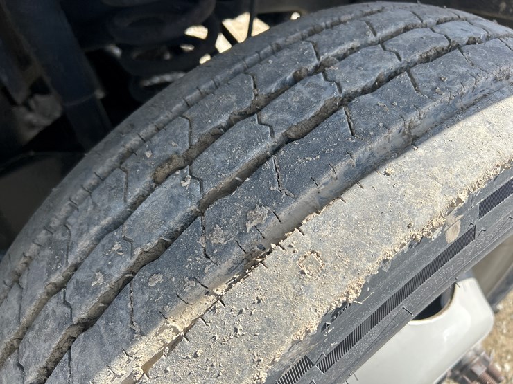 2011-ford-f550-image-74