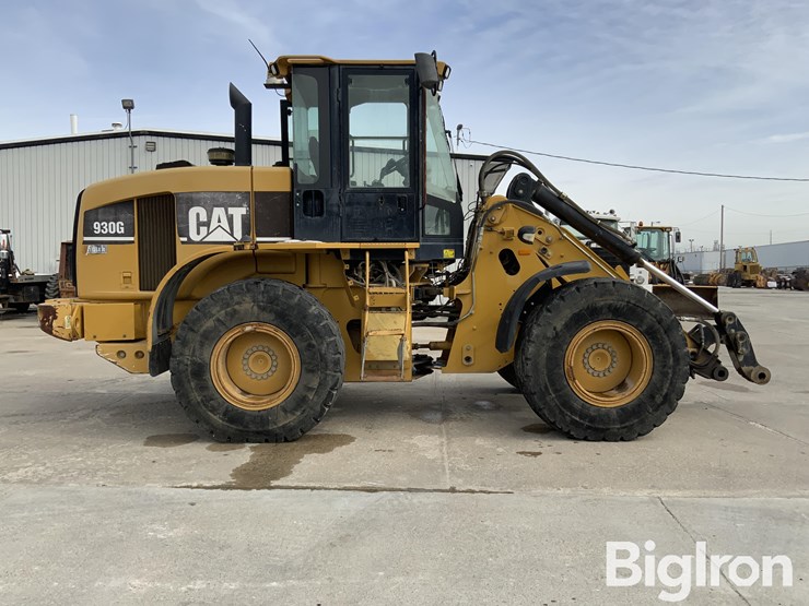 2006-caterpillar-930g-image-4