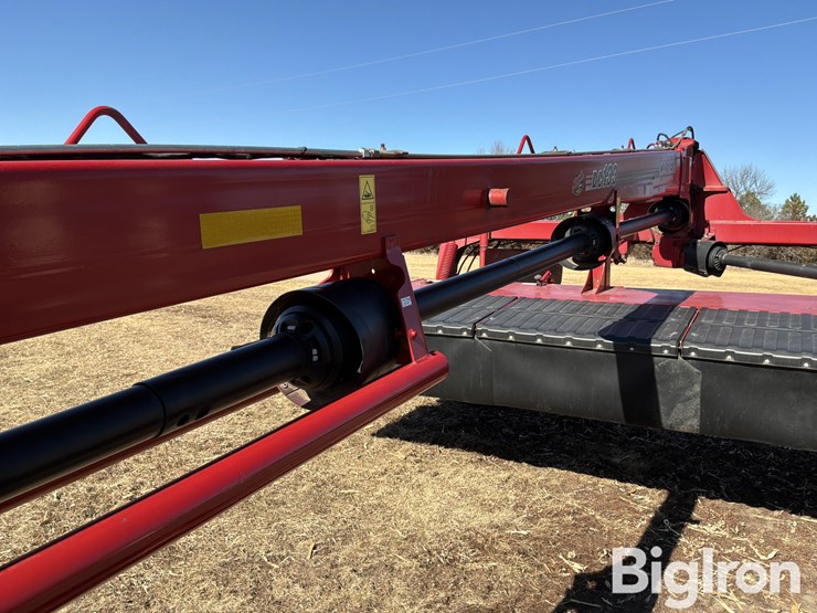 2020-case-ih-dc133-image-16