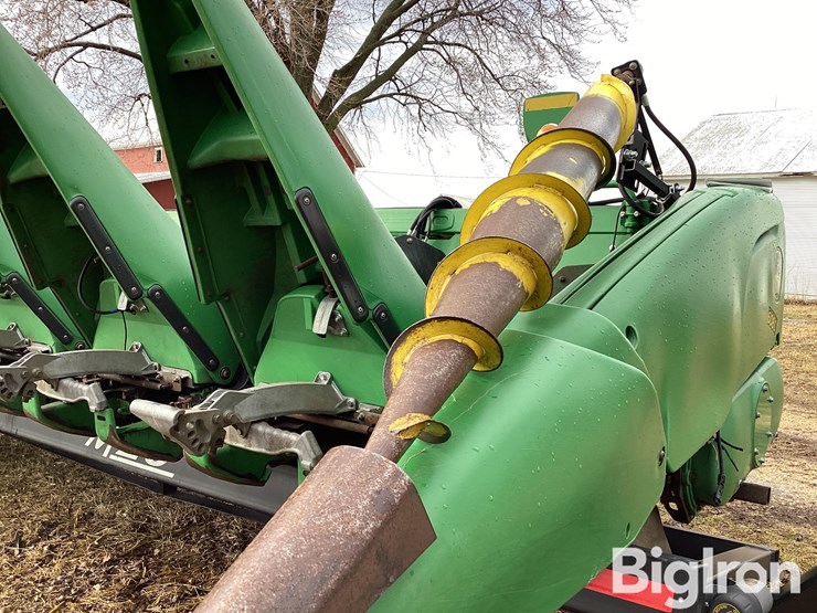 2014-john-deere-608c-stalkmaster-image-12